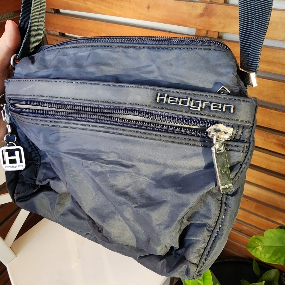 HEDGREN crossbody bag nylon 5 compartment navy blue - Picture 3 of 9